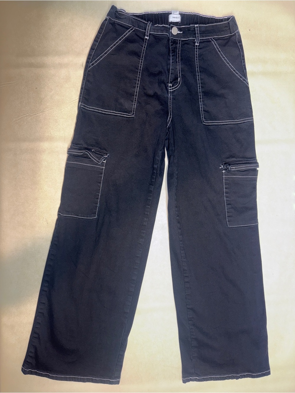 Forever 21 Black Relaxed Men's Cargo Jeans with Contrast Stitching